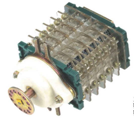 F9、F10、F11-□I/L系列輔助開關(guān)