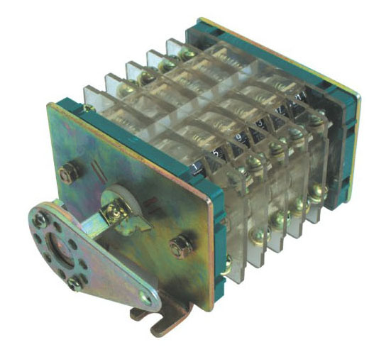 F9、F10、F11-□III/W系列輔助開關(guān)